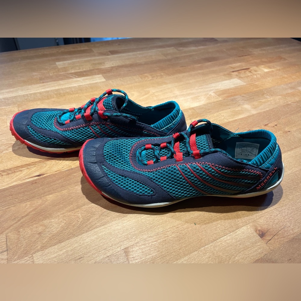 Women’s Merrell size 9.5